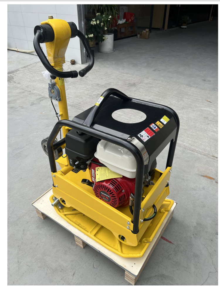 Plate compactor